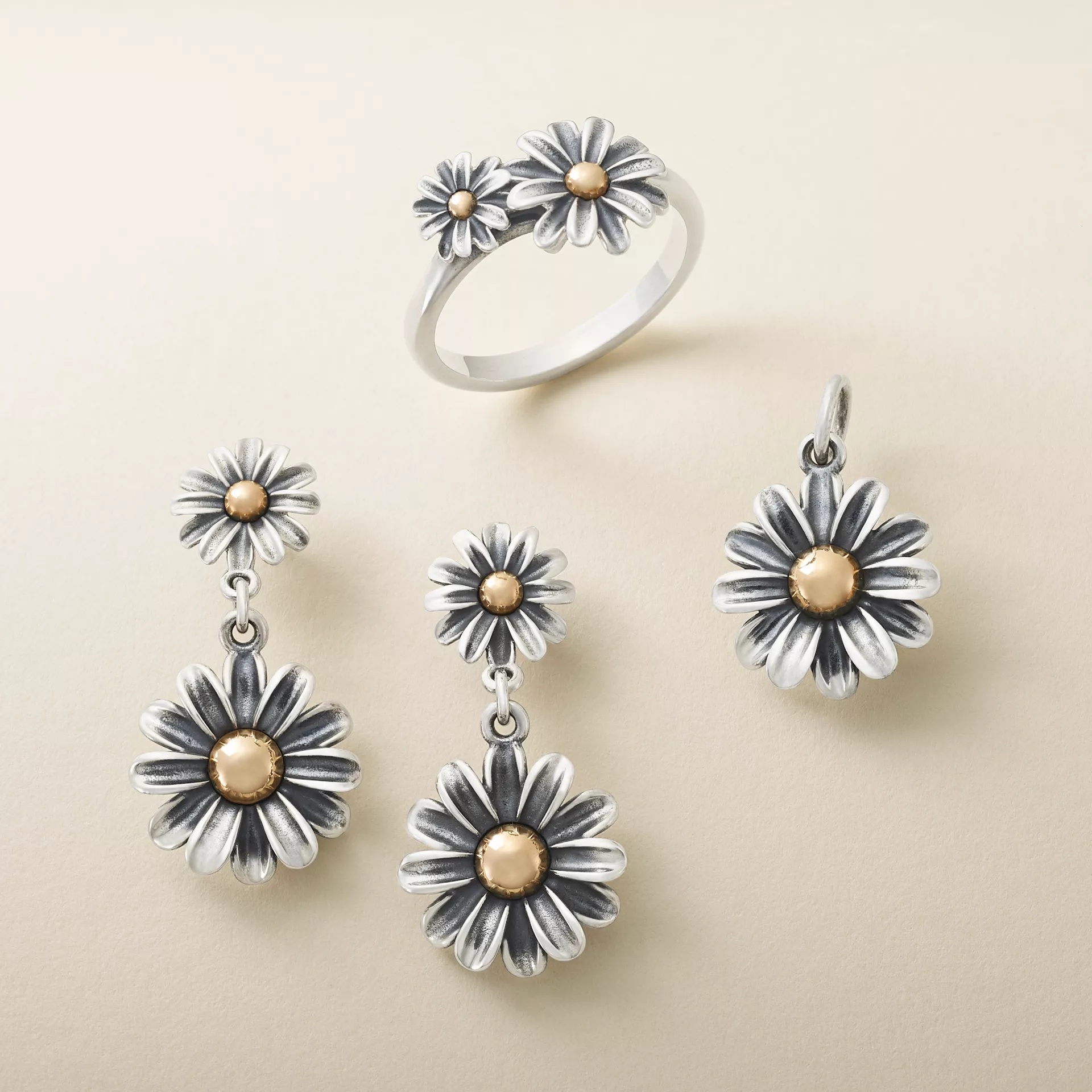 Blooming Daisies Dangle EarShop All Rings - Image 3