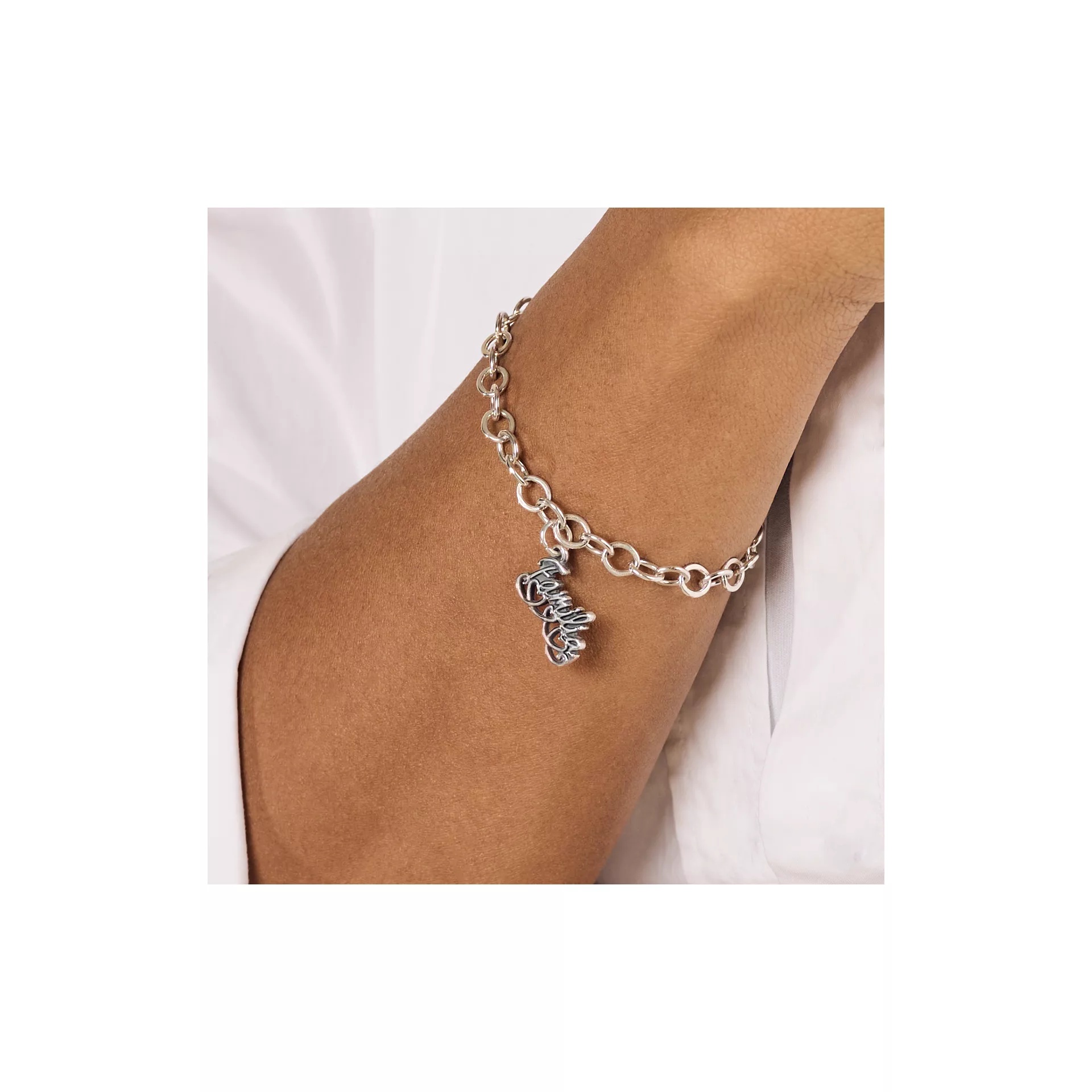 Familia Charm - Image 3