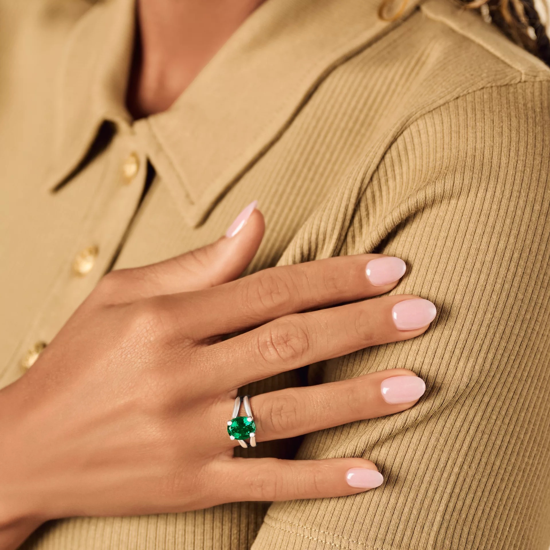 Oval Gemstone Ring - Image 3