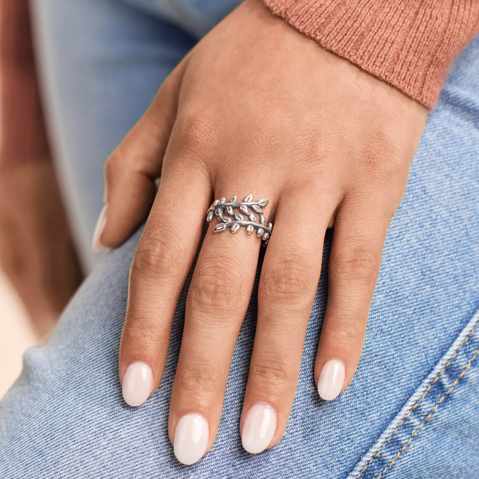 Delicate Vines Ring - Image 3