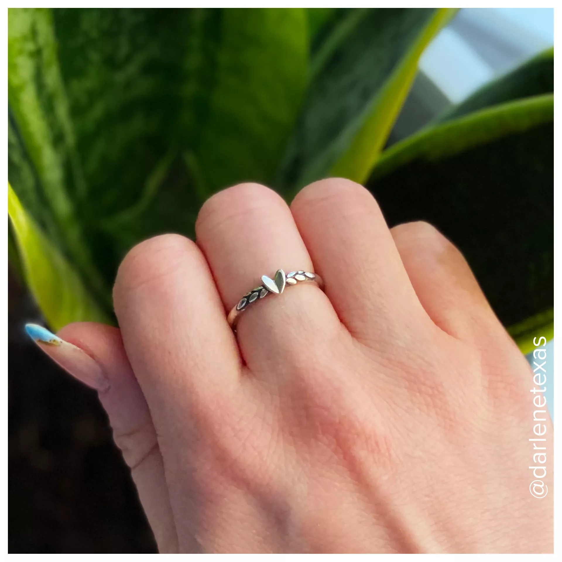 Heart and Vine Ring - Image 3