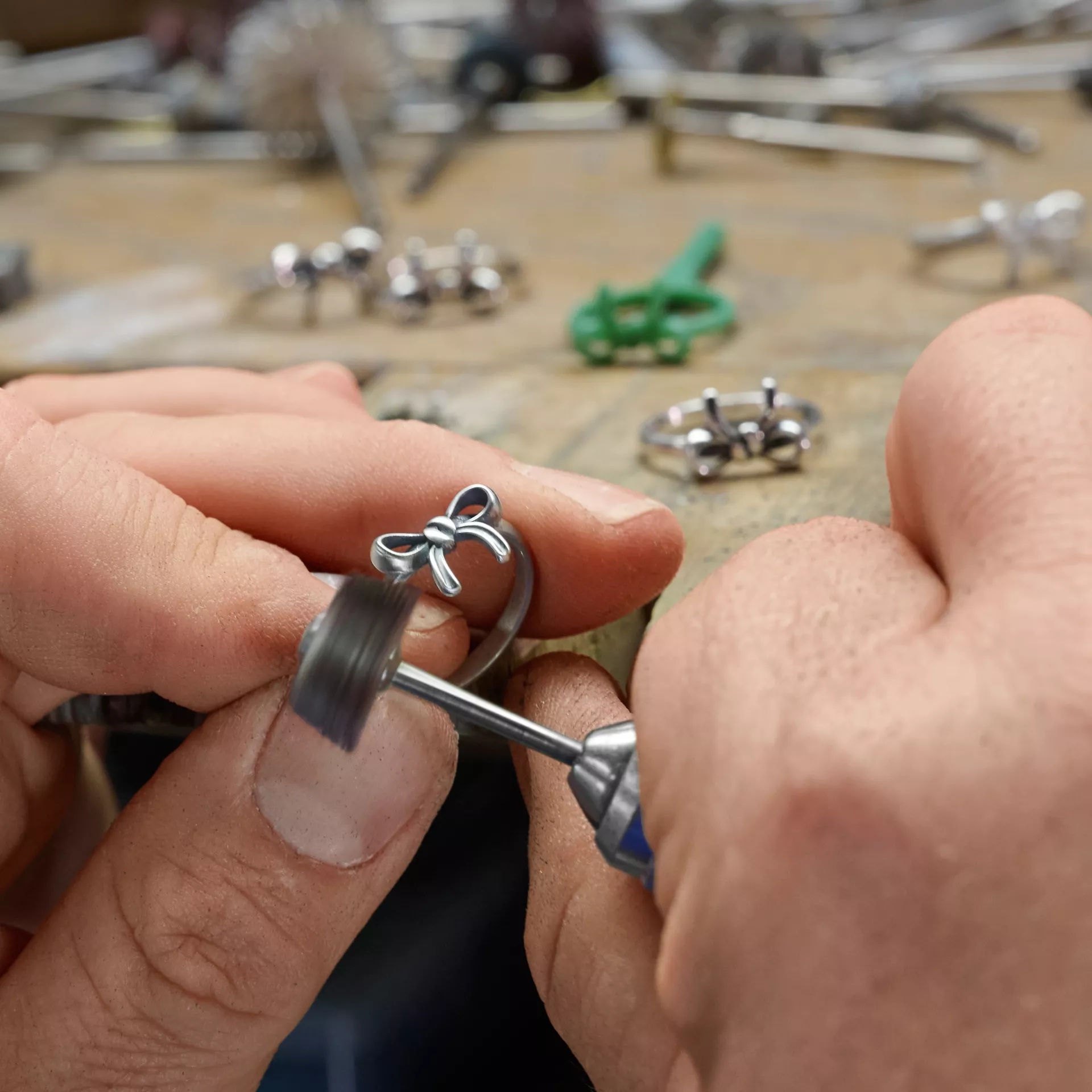 Delicate Bow Ring - Image 4